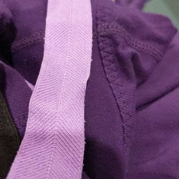 Lululemon Insight Tank
Lolo/Power purple - Picture 6 of 6